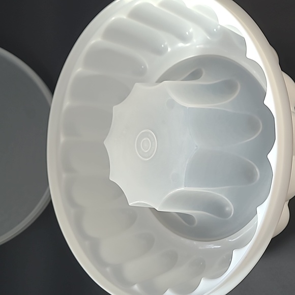 Vintage Jel-N-Serve Tupperware mold - Picture 5 of 5